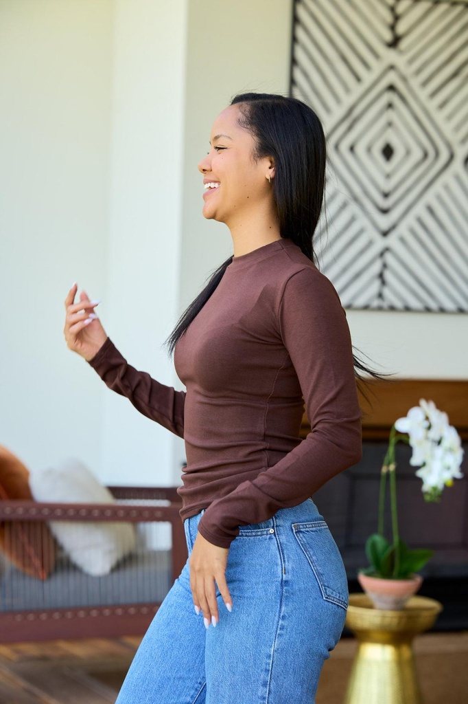 SignatureLongSleeveCrewNeckTeeThisIsEssential-Brown4.jpg
