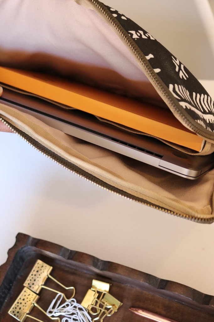 13_-14_Laptop_Sleeve_-_Ikwetta_x_This_Is_Essential_Black_3.jpg