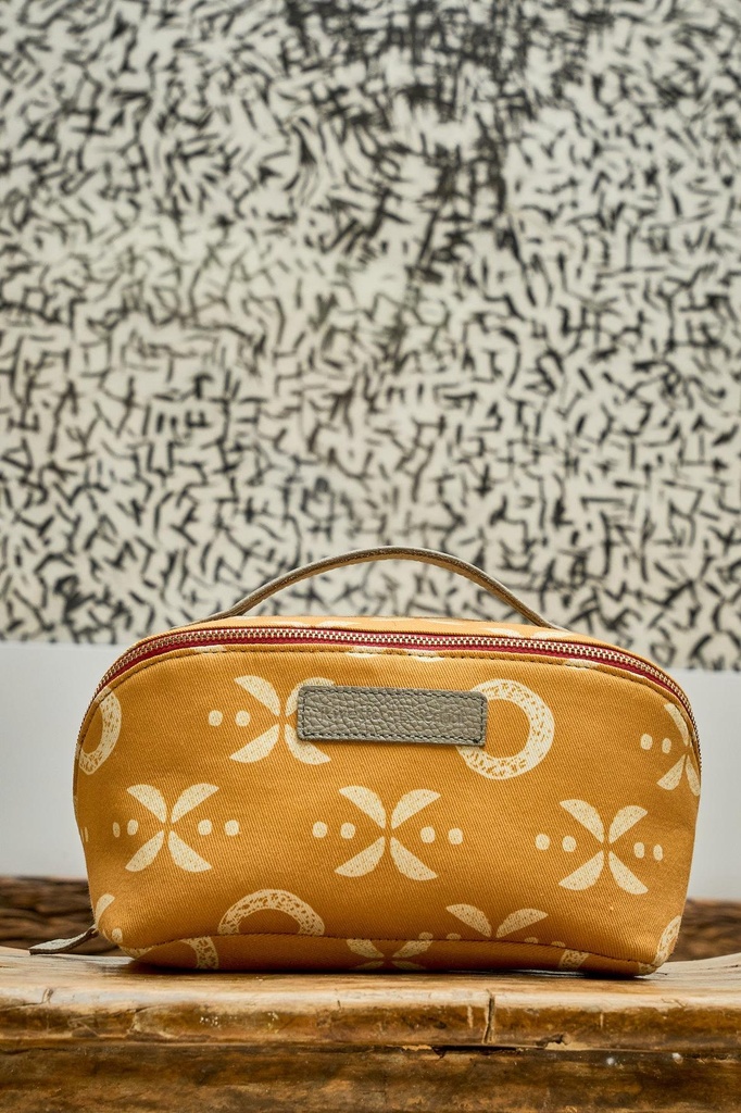 ZolaToiletryBagIkwettaxThisisEssentialMustard_Beige1.jpg