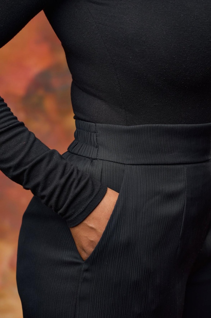This_Is_Essential_Wide_Leg_Pants_-_Black_1.jpg
