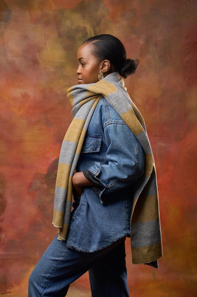 OversizedKnitScarfThisIsEssentialGrey_YellowStriped8.jpg
