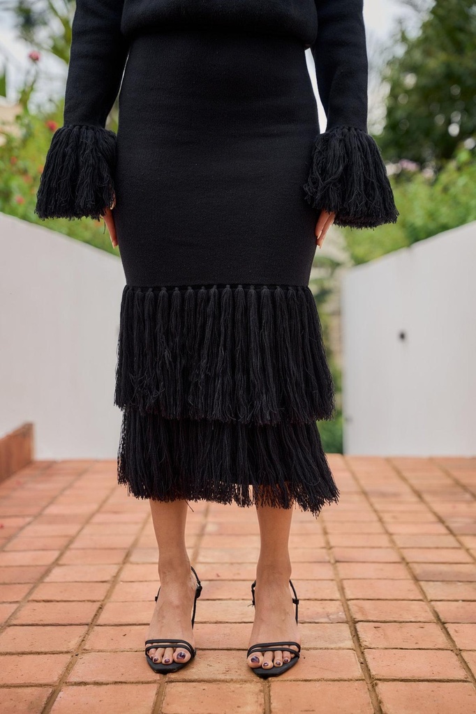 NiaFringeKnitSkirtBlackThisIsEssential3.jpg