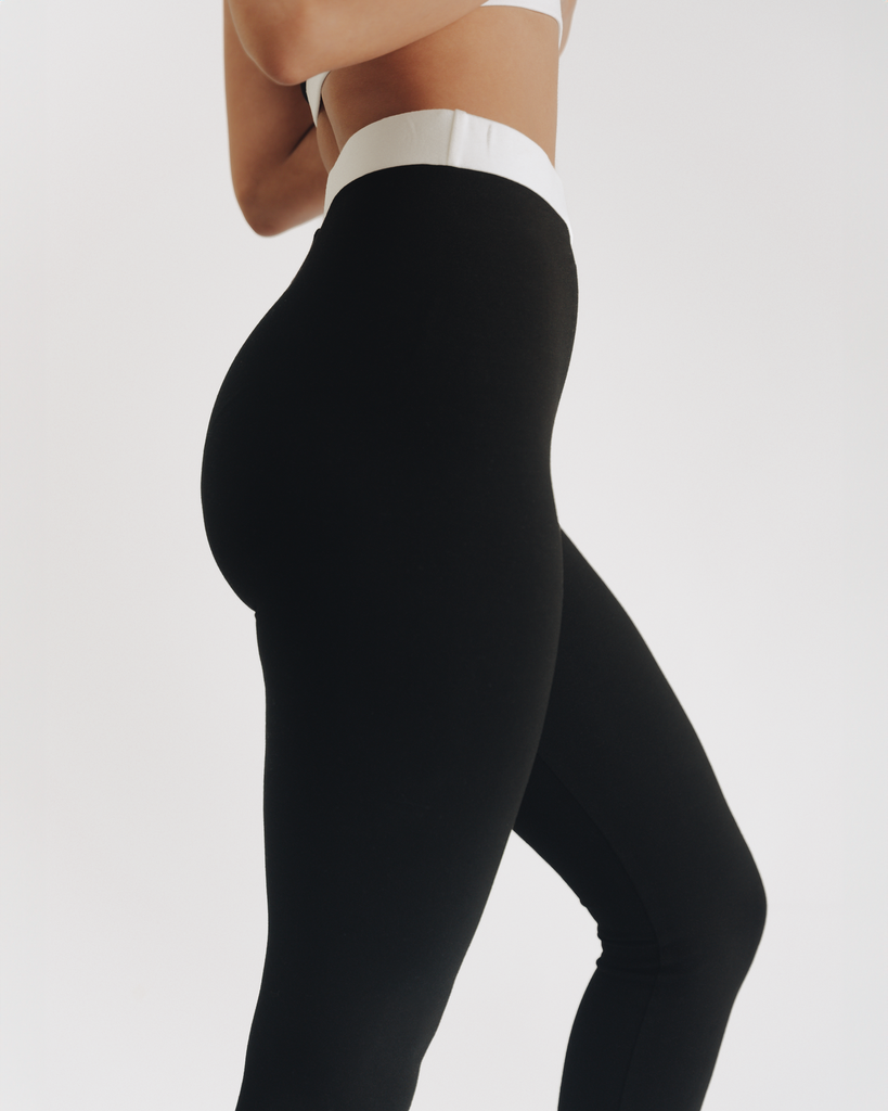 Black_and_White_Scooped_Neck_Leggings_Vivo_x_This_Is_Essential_4.png
