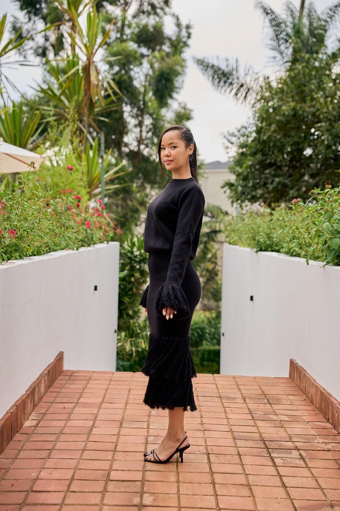 NiaFringeKnitSkirtBlackThisIsEssential1.jpg