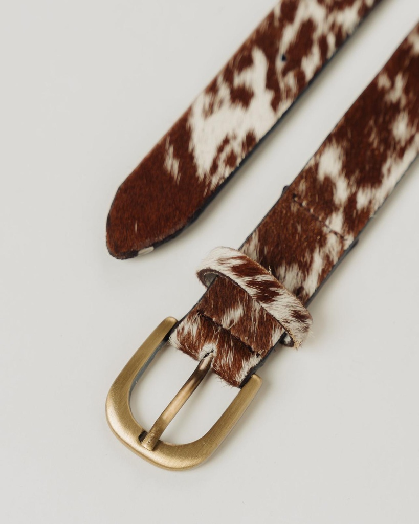 ThisIsEssentialMaraBuckleBeltLeatherCowhideBelt-4_19b2ff18-53e4-4595-86d8-22cbd9e1e95d.jpg