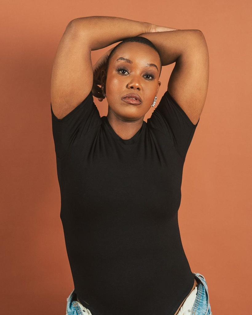 VivoxThisisEssentialCrewNeckBodysuitBlack1.jpg