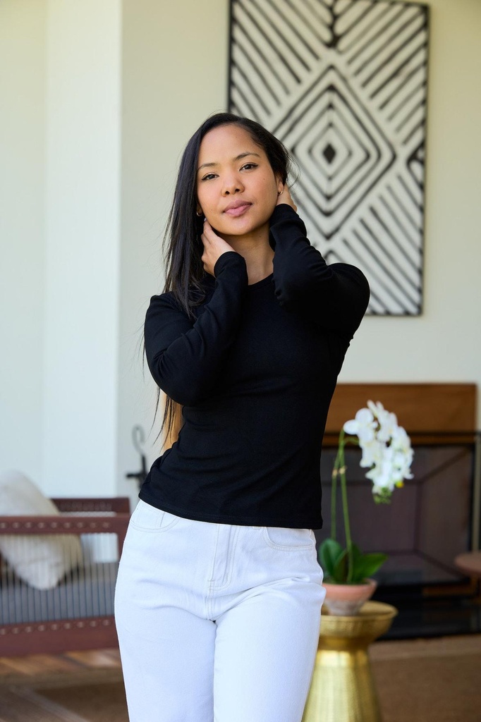 SignatureLongSleeveCrewNeckTeeThisIsEssential-Black3.jpg