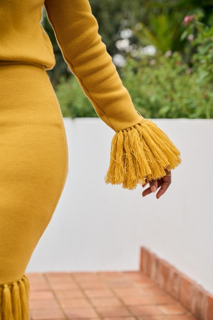 NiaFringeKnitSweaterHoneyGlazeThisIsEssential4.jpg
