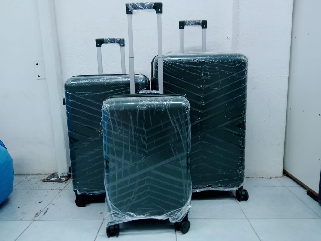 Single Piece Small Size 30 Travel Suitcase Kenya